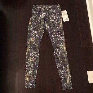 Lululemon Wunder Under patterned pants